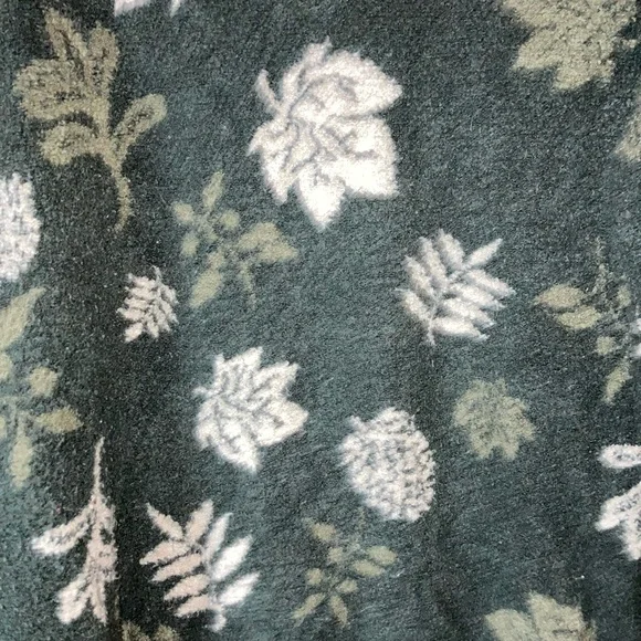 Vintage 🇺🇸 Woolrich Leaf Sweater - Picture 2 of 7